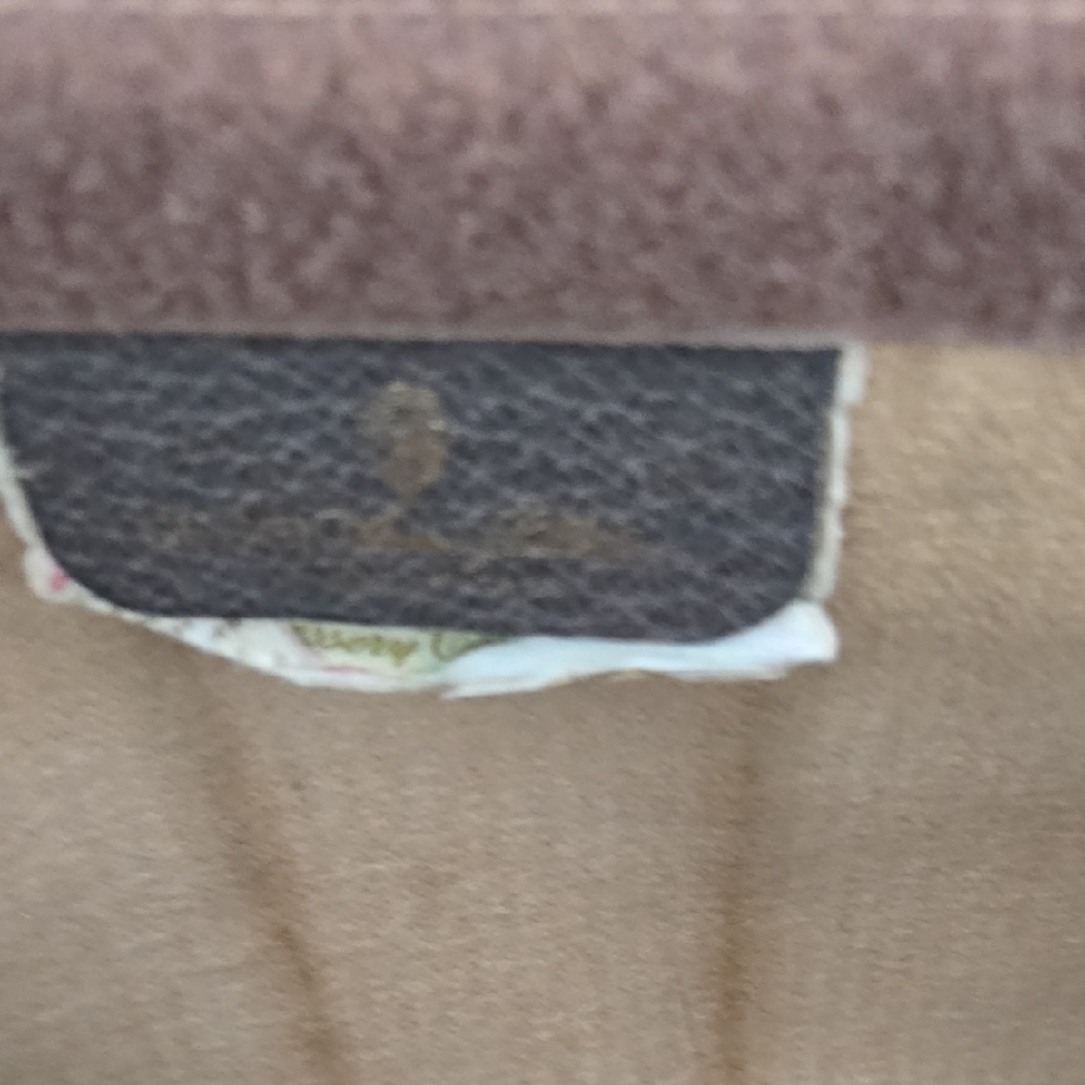 Vintage Gucci Beige Monogram Clutch with Red and Green Accent Authentic - Picture 5 of 14